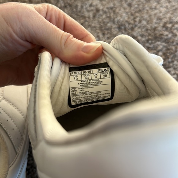 Mens FILA shoes Size 10 - Picture 2 of 4